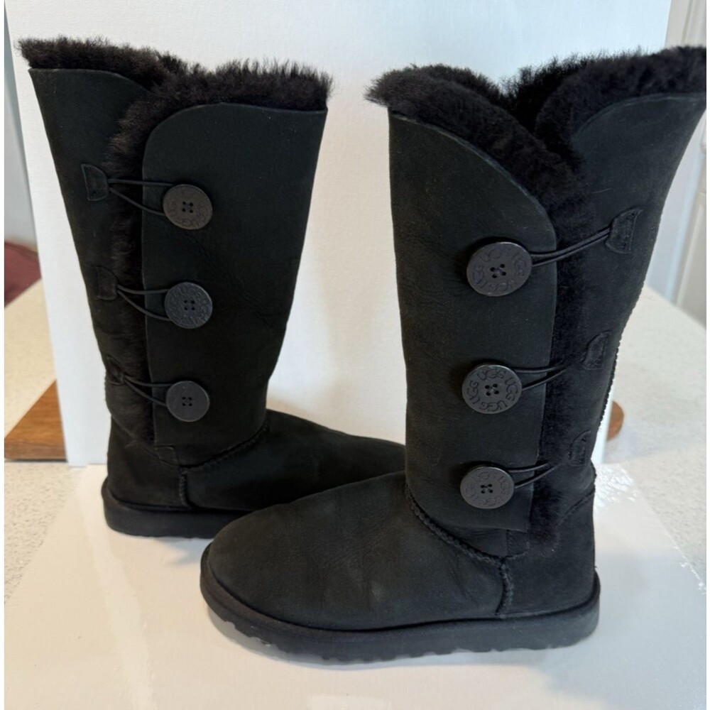 UGG Bailey Button Tall Genuine Sheepskin Boots Triplet Black Suede 1873 Sz 8